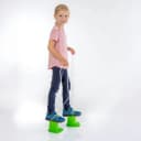 Vedes Dino-Füße Laufdosen 2er Set Kinder Stelzen Orange/Grün Bild 4