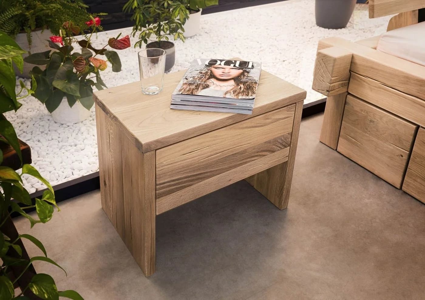 Massivmoebel24 Nachttisch Wildeiche massiv beige geölt Balkenoptik