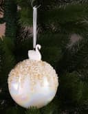 BRUBAKER Premium Weihnachtsbaumkugel Perlmutt Glas 10cm mit Krone oder Schwan Bild 3