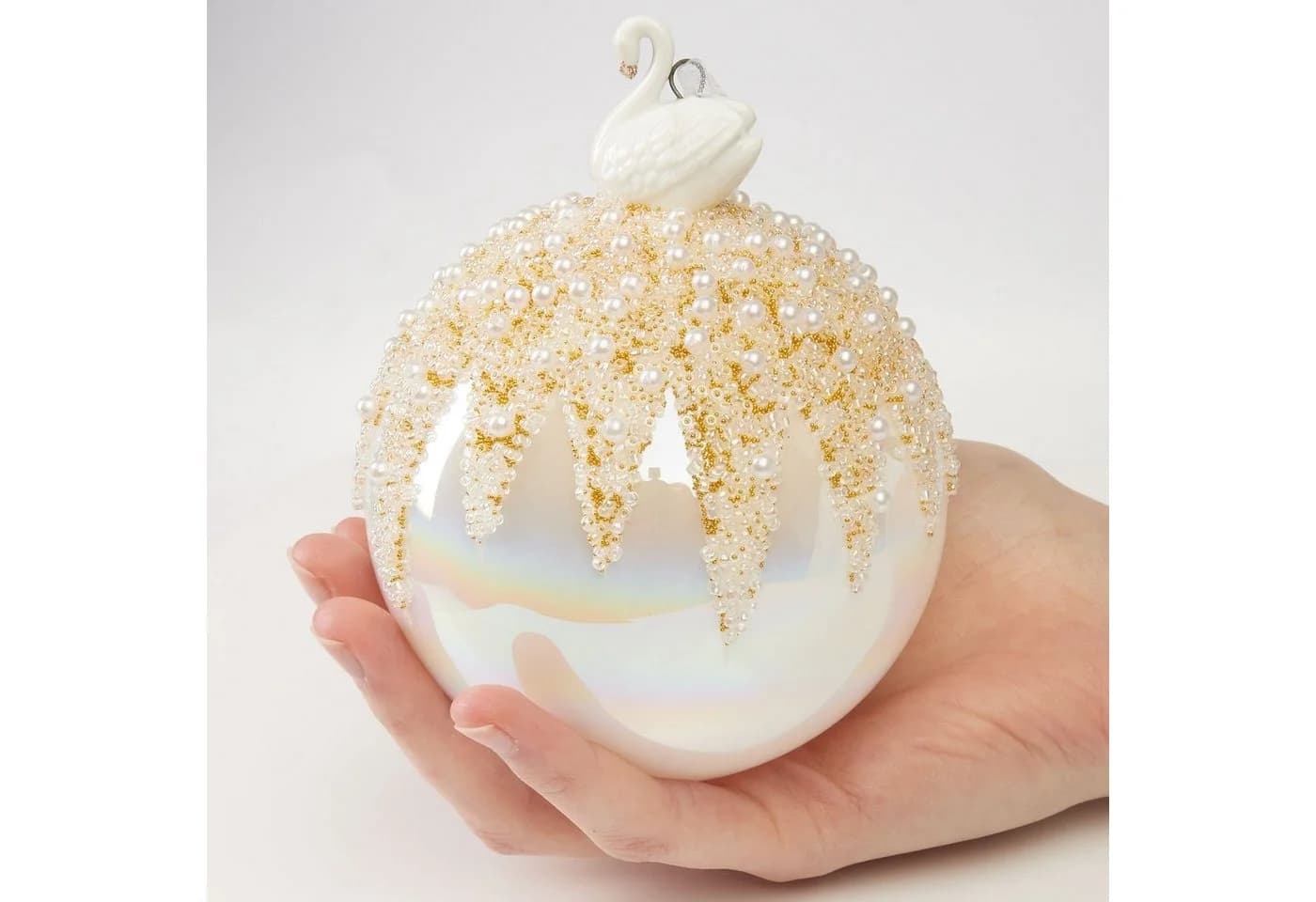 BRUBAKER Premium Weihnachtsbaumkugel Perlmutt Glas 10cm mit Krone oder Schwan - Bild 4