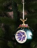 BRUBAKER Weihnachtsbaumkugel 10 cm Glas mit Tierfigur und Blumen-Deko Bild 3