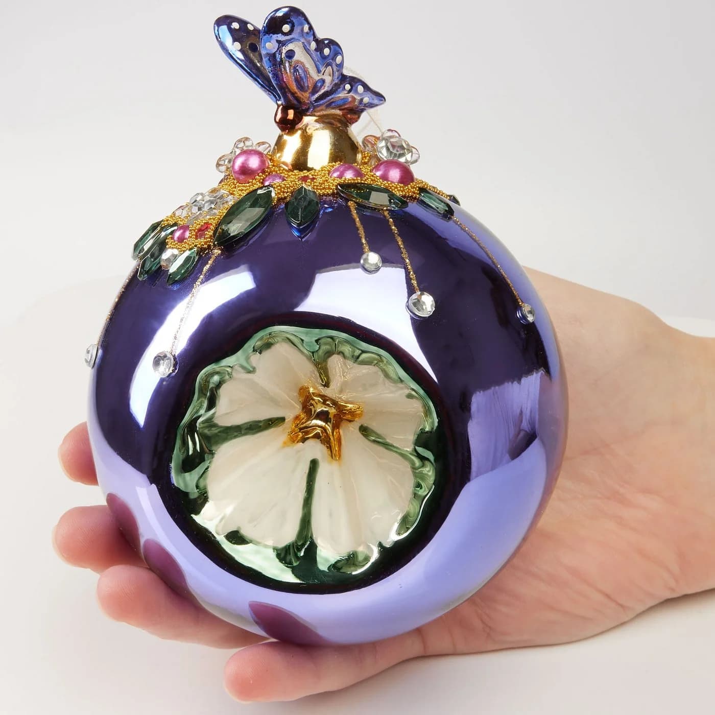 BRUBAKER Weihnachtsbaumkugel Premium Glas 10 cm Tiere mit Blumen Handdekoriert - Bild 4
