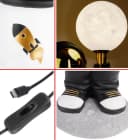 BRUBAKER LED Nachttischlampe Astronaut Gold/Schwarz USB-C Bild 5