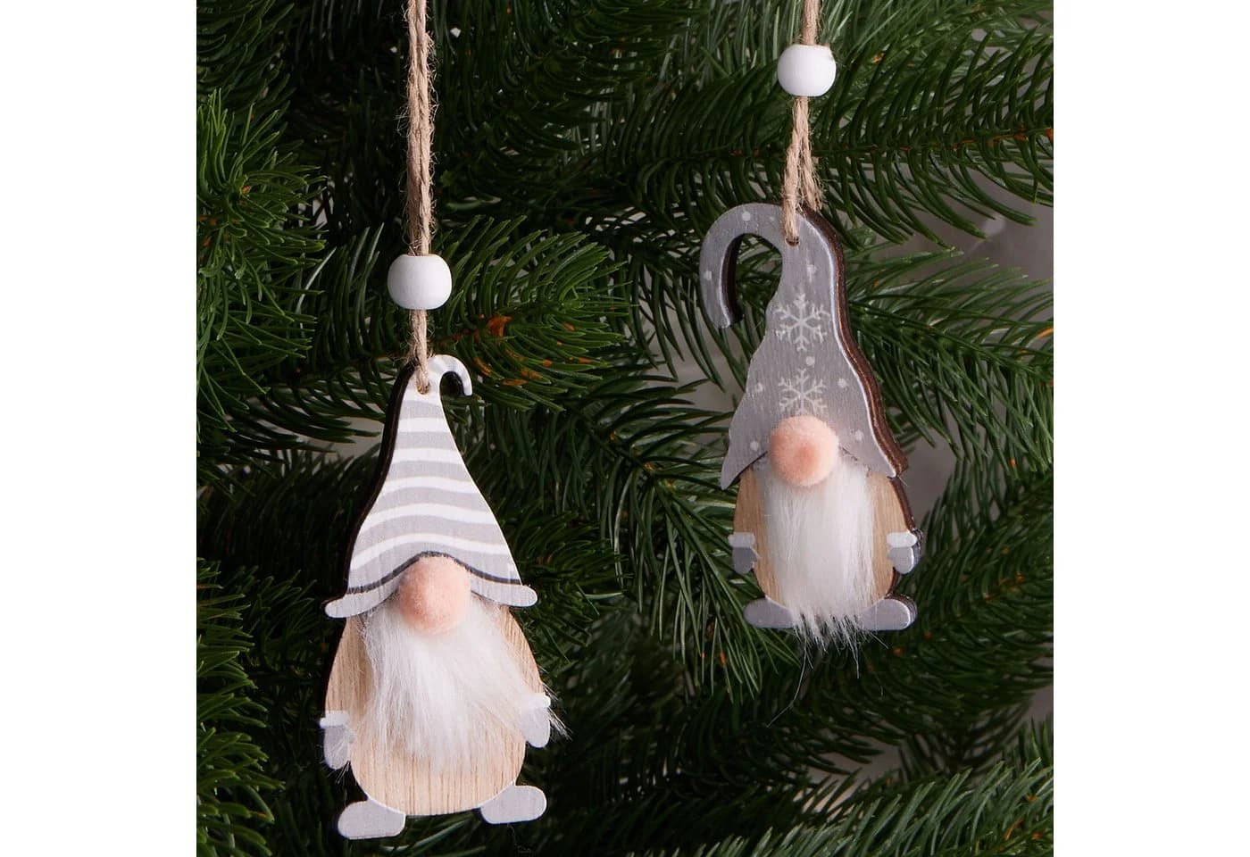 BRUBAKER Christbaumschmuck 12x Wichtel-Anhänger Holz Grau/Rot - Bild 3