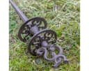 Antikas Gartenschlauchführung aus Gusseisen, antikbraun mit Erdspieß Bild 1