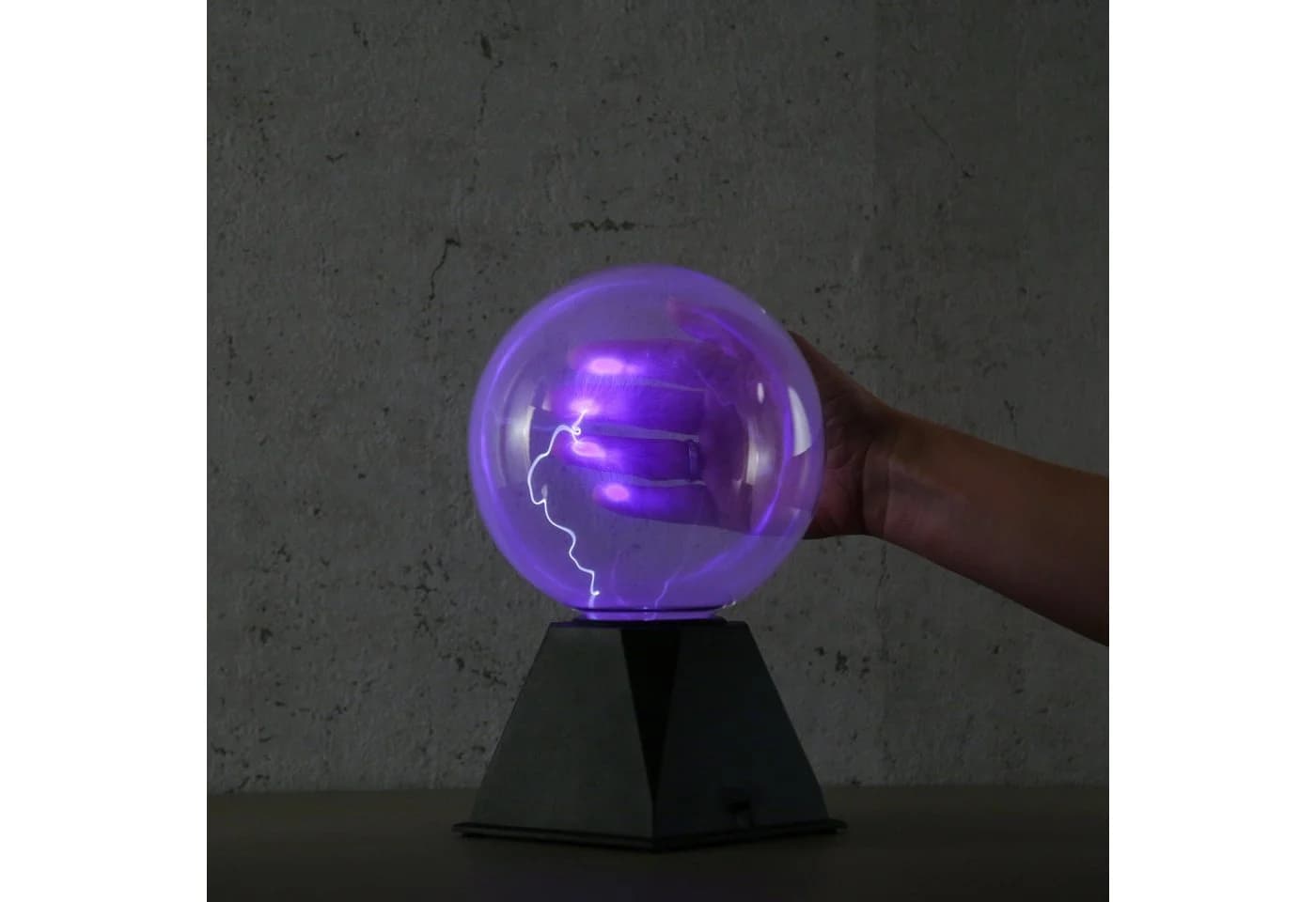 SATISFIRE Plasmakugel LED Dekolicht Retro Blitzshow Musiksteuerung Lila