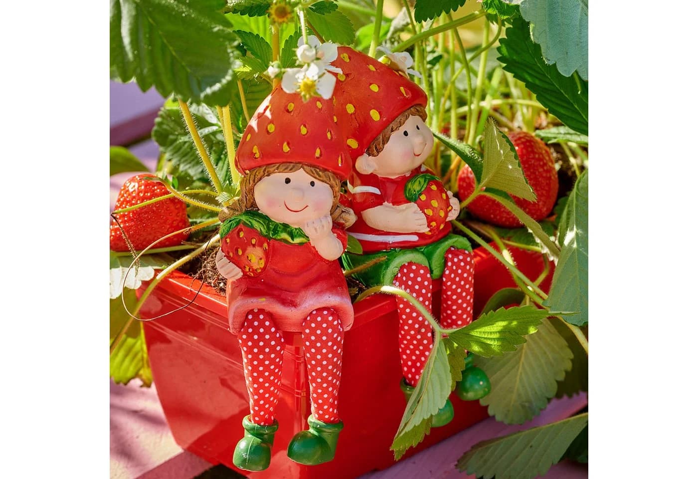 MARELIDA Gartenfigur Kantenhocker Erdbeerjunge Fritz Bunt/Rot - Bild 4