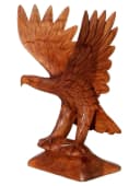 Wogeka Tierfigur Adler auf Holzsockel Handarbeit Bild 1