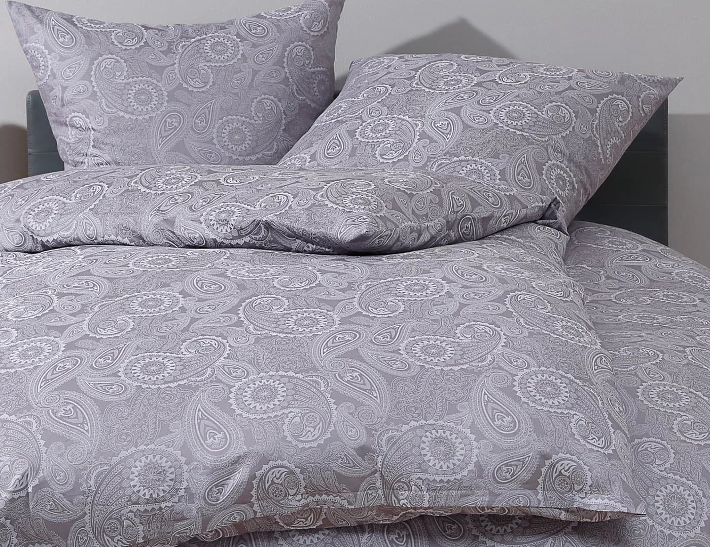 BETTWAESCHE-MIT-STIL Bettwäsche Mako-Satin Damast Paisley "Davos" Grau