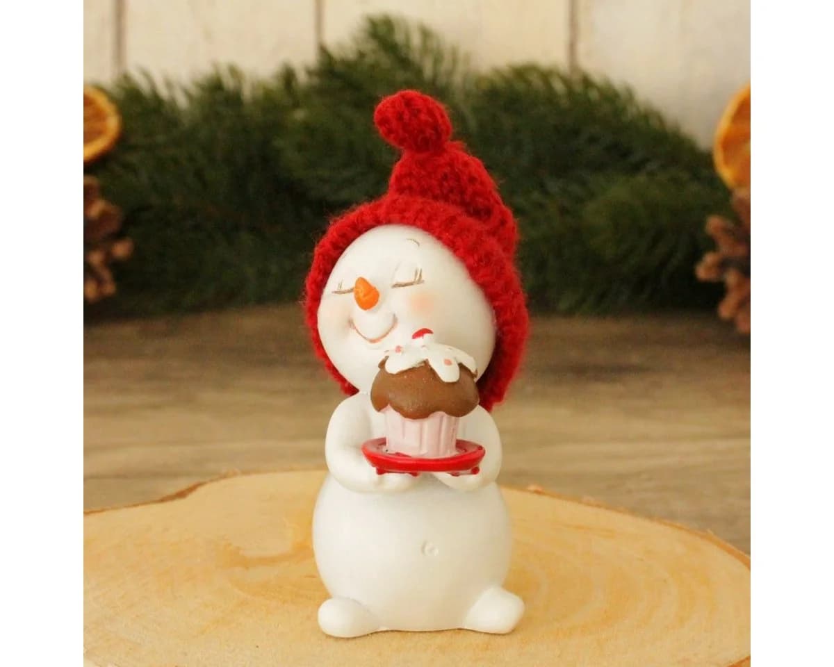 matches21 HOME & HOBBY Dekofigur Schneemann rote Mützen 4er Set 7 cm - Bild 5
