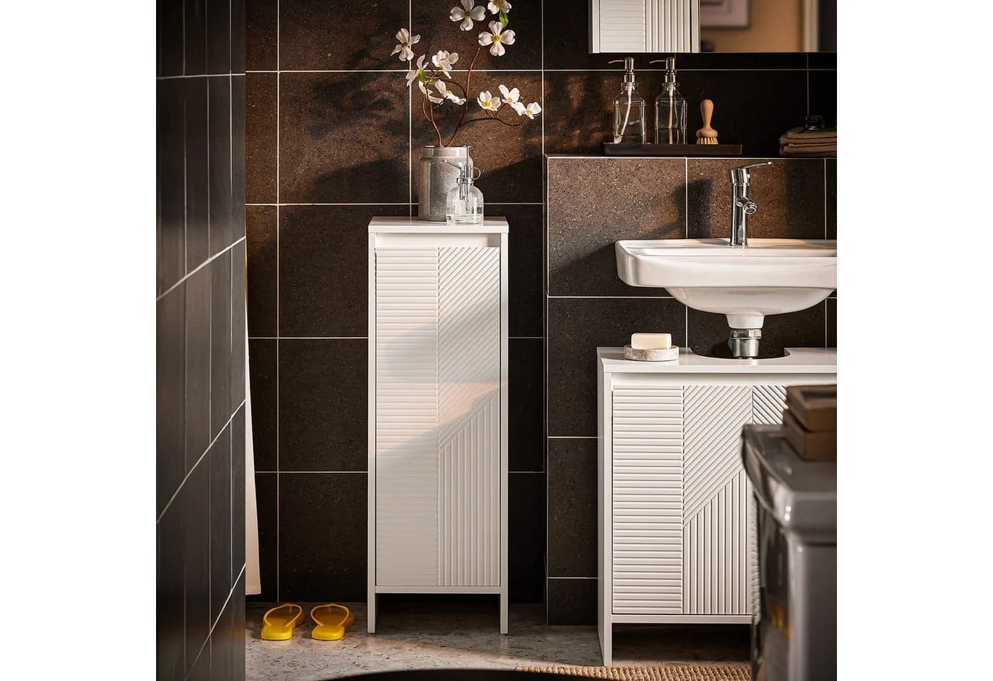 SoBuy Wäscheschrank BZR154 Weiß mit Wäschesack und Schublade - Bild 2