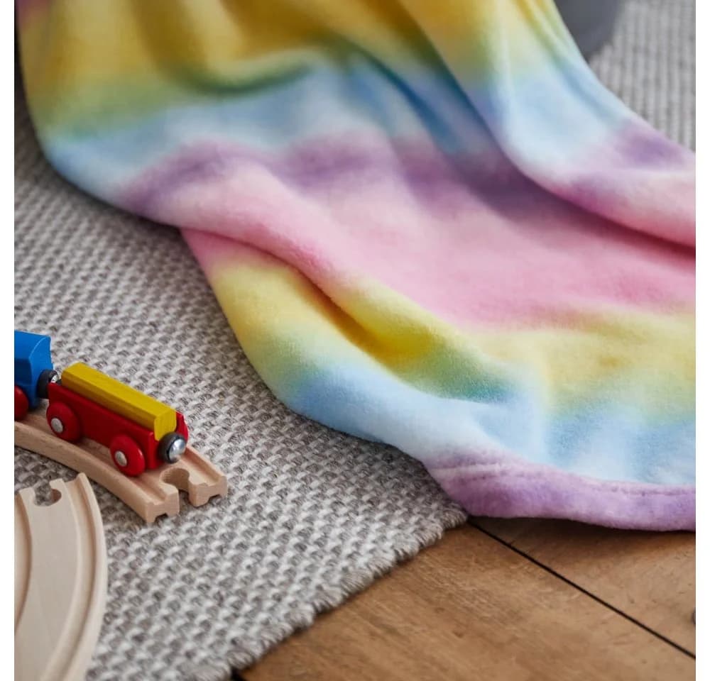 Lumaland Kuscheldecke Regenbogen-Design Bunt Coral-Fleece - Bild 3