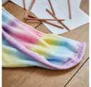 Lumaland Kuscheldecke Regenbogen-Design Bunt Coral-Fleece Bild 5