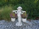 gartendekoparadies.de Gartenfigur Junge mit Blumenampel Grau Stein Bild 3