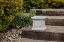 gartendekoparadies.de Gartensockel Steinguss Grau Quadratisch Bild 5