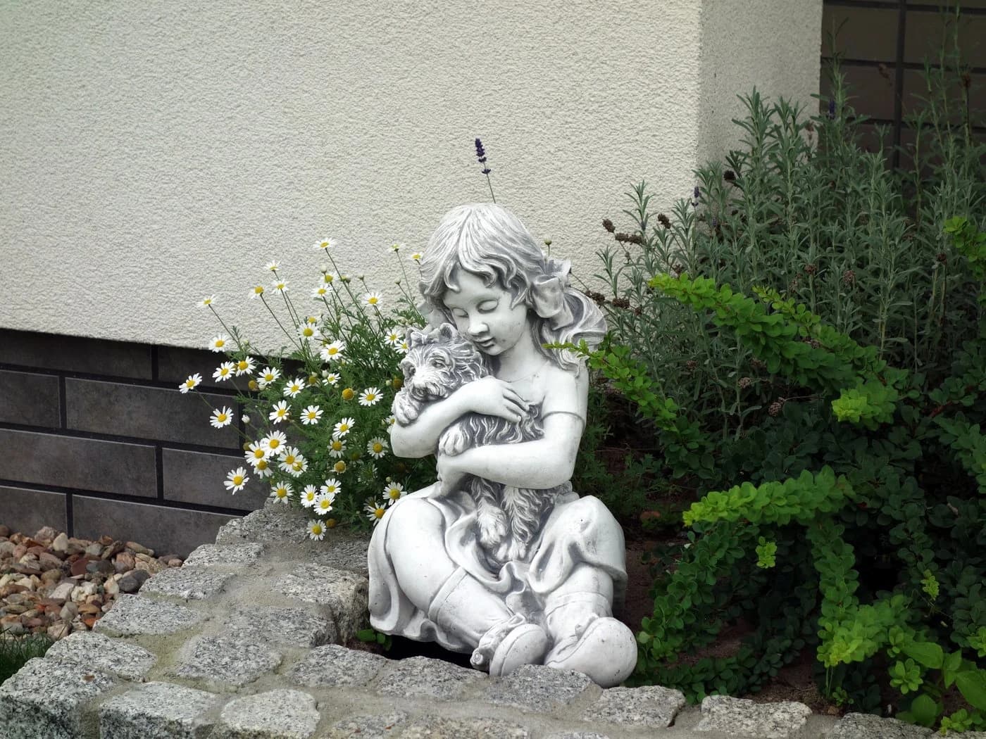 gartendekoparadies.de Gartenfigur Kleines Mädchen mit Hund Grau Stein - Bild 4
