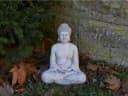 gartendekoparadies.de Buddha Steinfigur Grau Frostsicher Bild 5