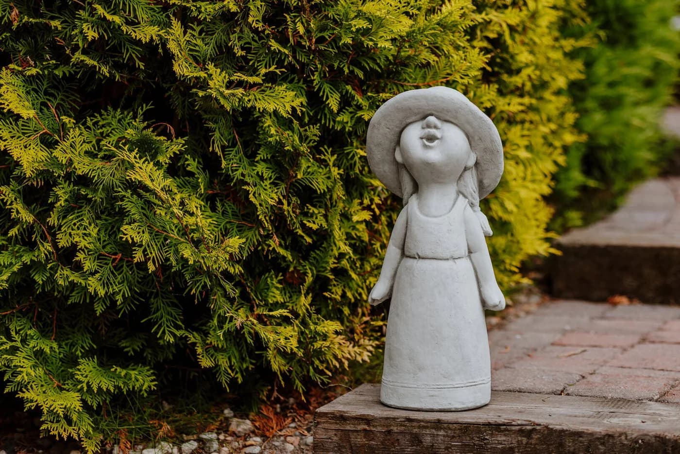 gartendekoparadies.de Gartenfigur Mädchen Figur Steinfigur 49 cm