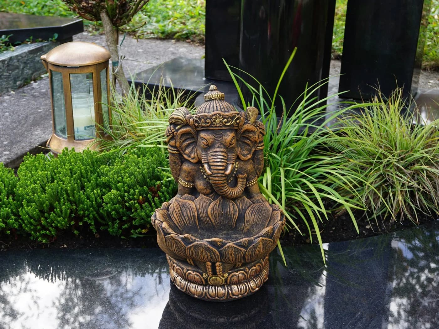 gartendekoparadies.de Ganesha Steinfigur Grau/Gold Frostsicher - Bild 3
