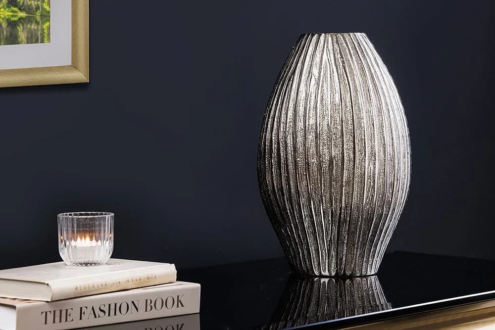 riess-ambiente Dekovase ELEGANCE 35cm Silber Antik Metall Hammerschlag - Bild 2