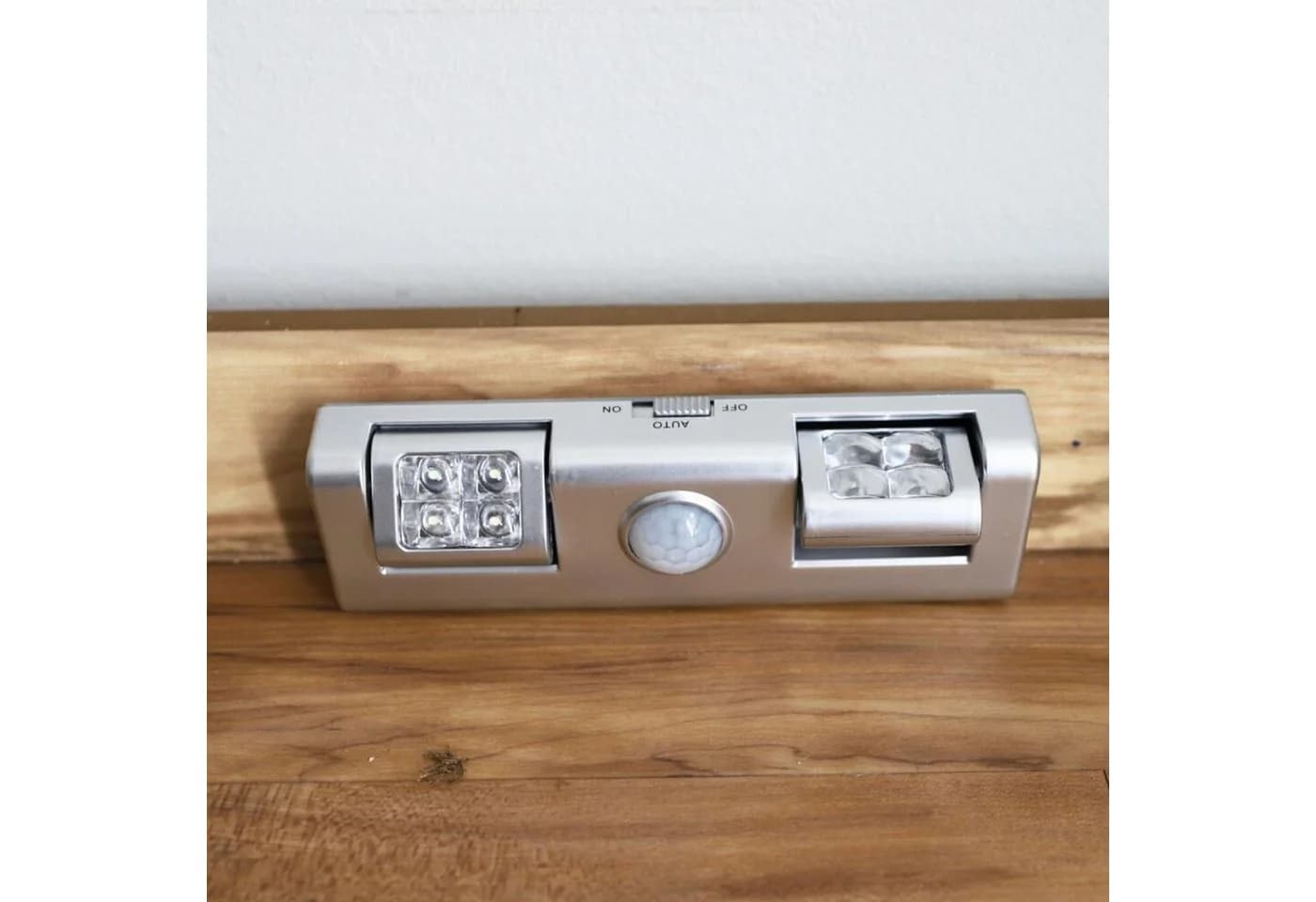 BURI LED Lichtleiste mit Bewegungsmelder Silber