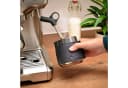 Cosumy Milchkännchen Barista Edelstahl 350ml mit Lederhülle Bild 4