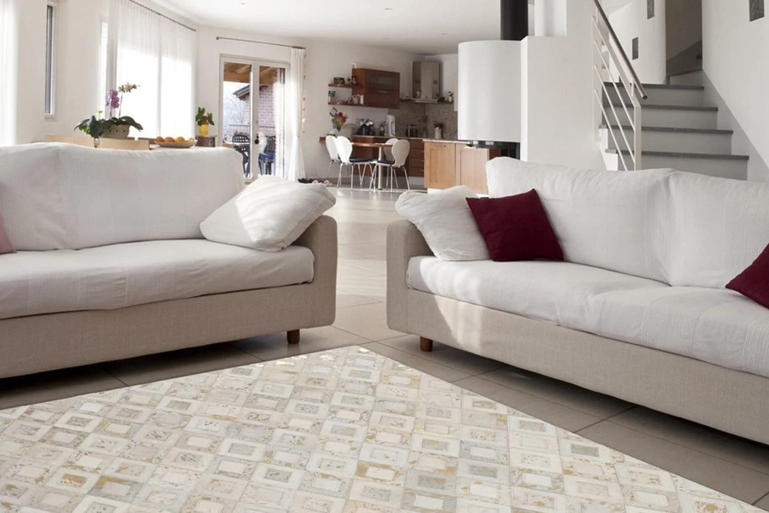 Moderner Fellteppich aus Rinderfell in Gold und Elfenbein
