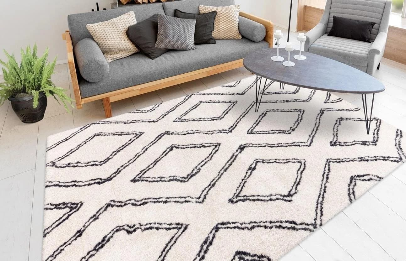 Moderner Rauten-Teppich in Beige und Elfenbein