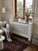 KADIMA DESIGN Heizkörperverkleidung Weiß Lamellen-Muster MDF Bild 4