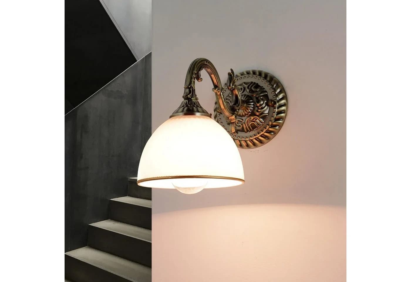 Licht-Erlebnisse Wandleuchte LOUIS Jugendstil Messing Glas