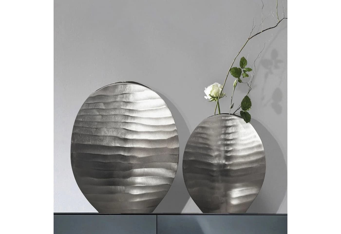 FINEBUY Tischvase 2er Set Aluminium Silber Modern Wellenmuster - Bild 2