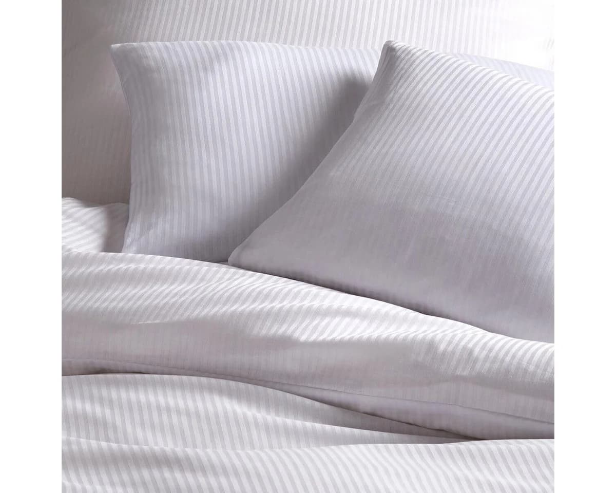TRAUMSCHLAF Bettwäsche Hotelbettwäsche Clara Mako Satin 3-teilig Weiß - Bild 3