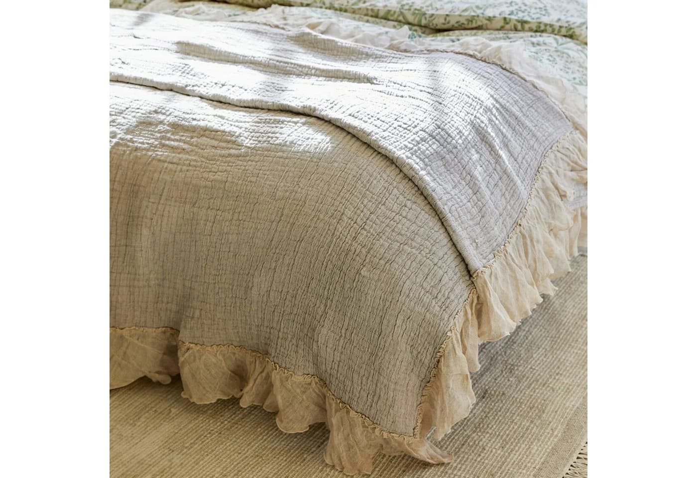 Mirabeau Tagesdecke Quilt Lure Grau Leinenrüschen