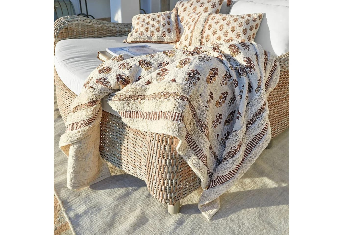 Mirabeau Tagesdecke Plaid Arsalan creme/braun mit Fransen