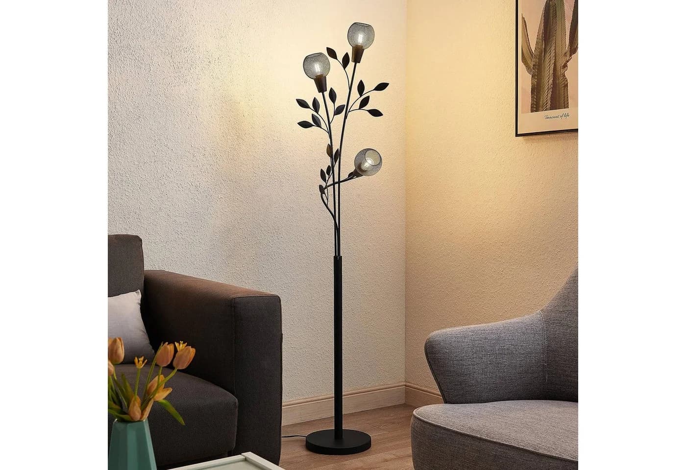 Lindby Stehlampe Kanye Schwarz Metall mit Drahtkugelschirmen