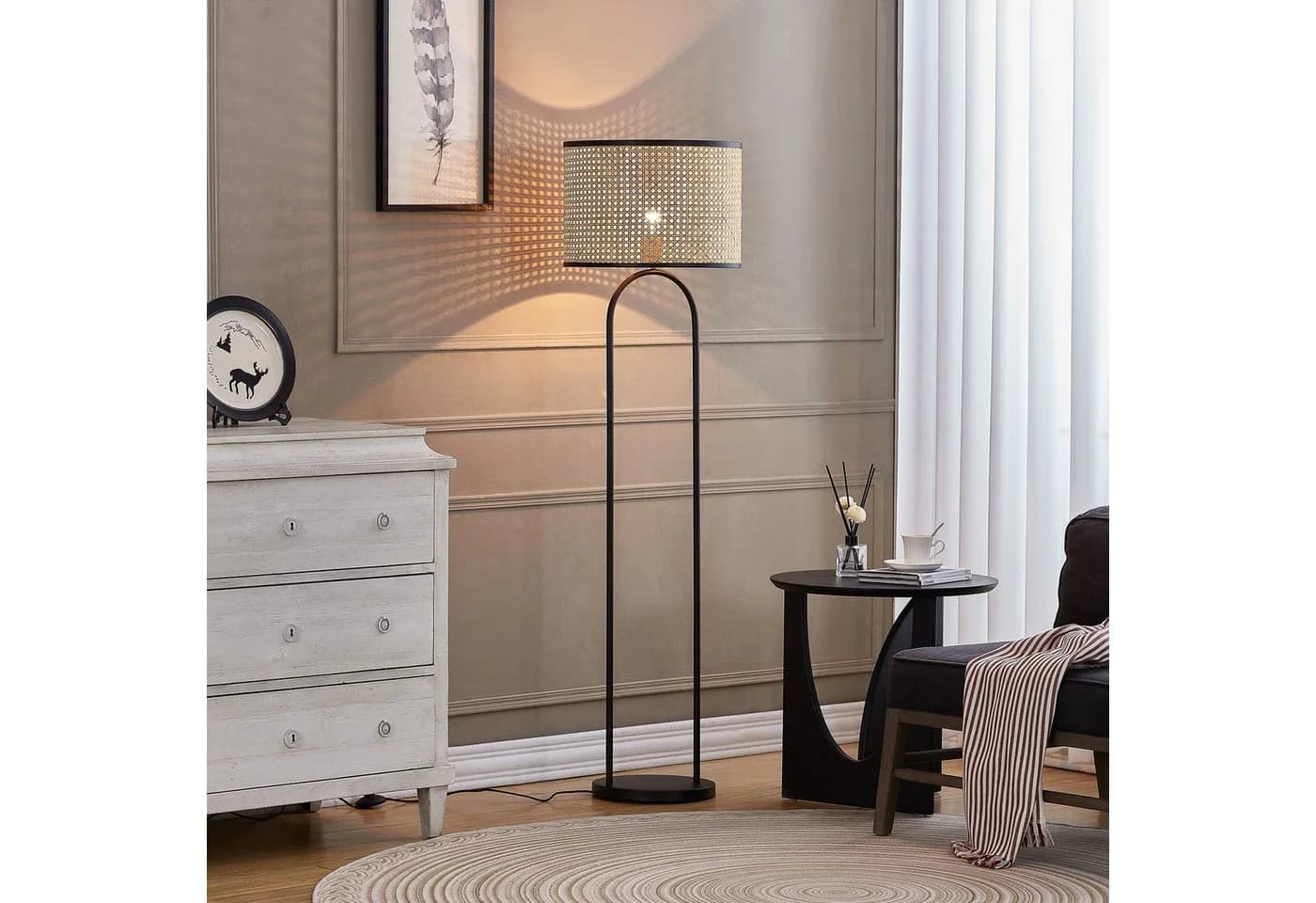 Lindby Stehleuchte Yaelle 146 cm Rattan Schwarz E27