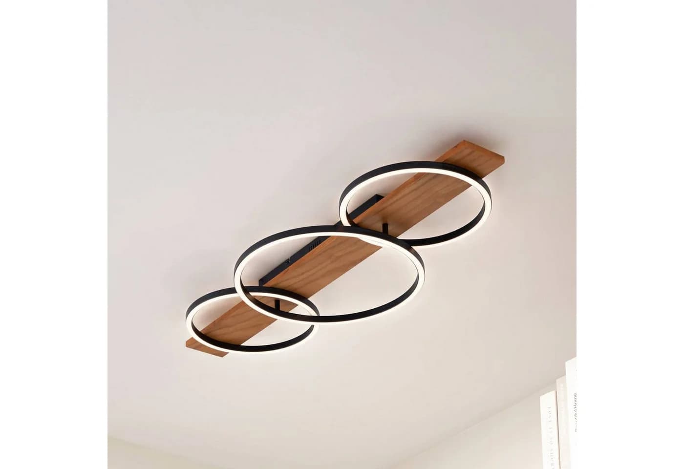 Lindby LED-Deckenlampe Galad Schwarz Holz 3-flg.