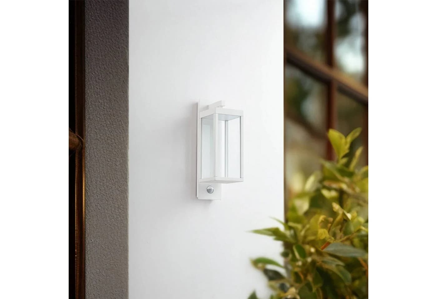 Lucande LED-Außenwandlampe Ferdinand, weiß, Sensor, 38 cm - Bild 4