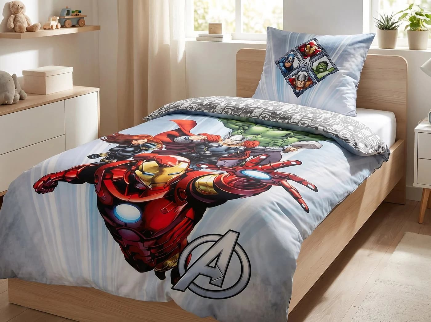 Marvel Avengers Bettwäsche Set Mikrofaser 2-teilig 135-140x200 cm Deckenbezug 63x63 cm Kissenbezug