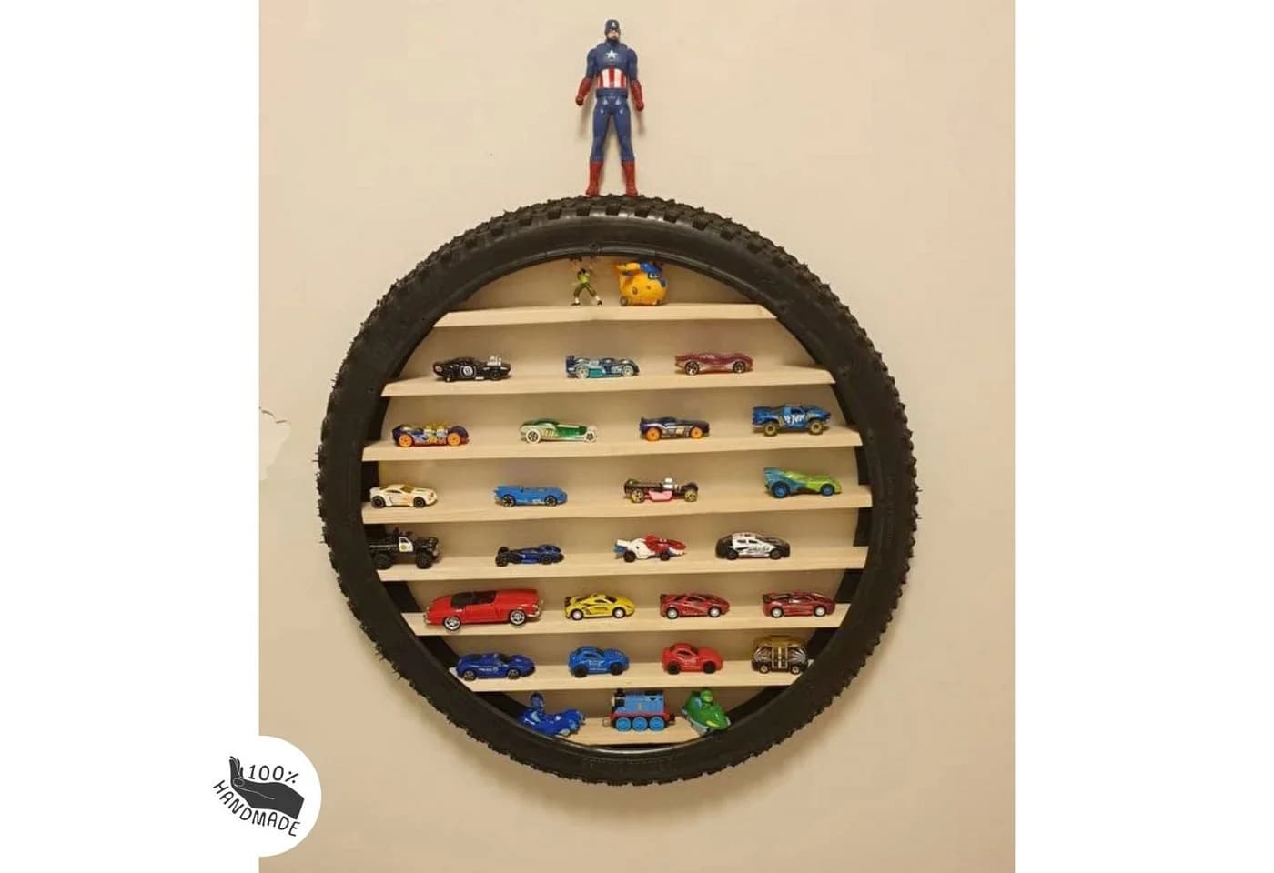 Jungengel Sammlerauto Wandregal Holz für Spielzeugautos - Bild 5