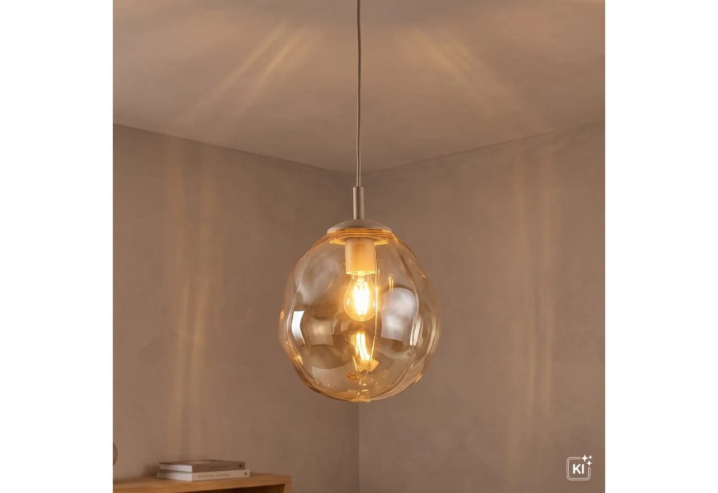 Licht-Erlebnisse Pendelleuchte UMERA Glas Metall E27 Sand/Cognac Modern