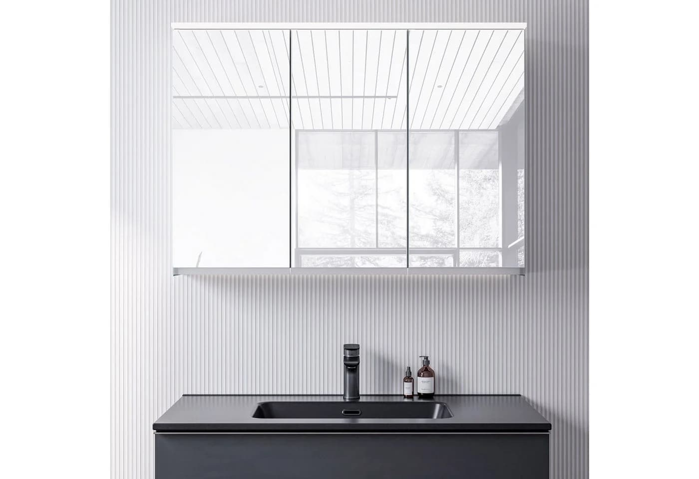 Bernstein Spiegelschrank VARO mit LED-Beleuchtung und Soft-Close