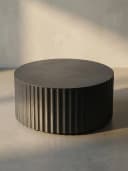 KADIMA DESIGN Runder Sofatisch mit Wellen-Muster Metall Schwarz Bild 3