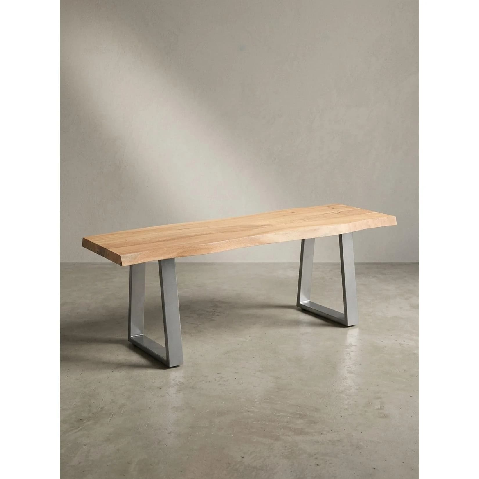 KADIMA DESIGN Garderobenbank Massivholz Metall Baumkante Akazie Silber
