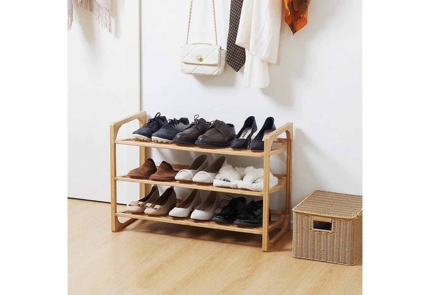 HOMCOM Schuhregal Bambus 9 Paar Schuhablage mit Griff