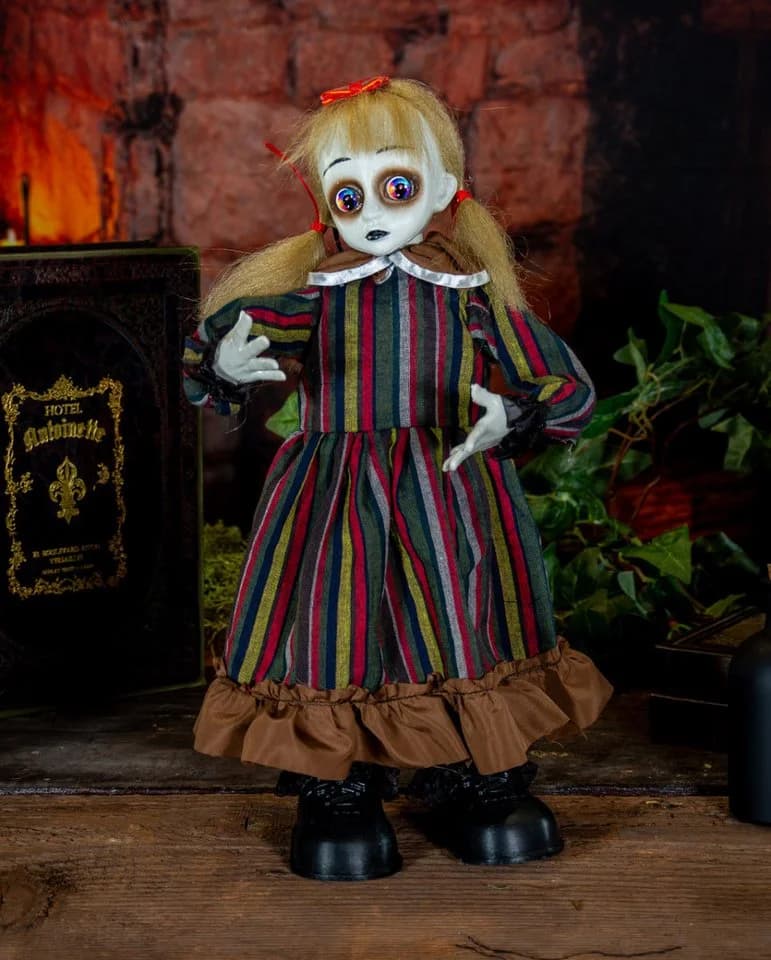 Horror-Shop Geisterpuppe Hannah 45cm Vintage Gothic Dekoobjekt
