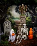 Horror-Shop Dekoobjekt Grabmal mit Engelsfigur Grau Beige Grün Bild 1