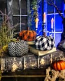 Horror-Shop Deko-Kürbisse 3er-Set Mehrfarbig Grau/Orange/Schwarz/Weiß Bild 1