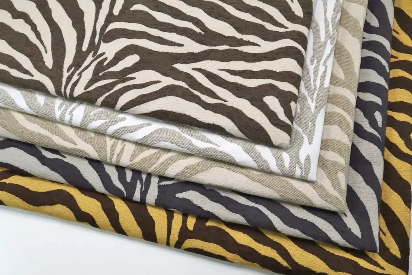 Stofferia Polsterstoff Chenille Zebra Maki Beige Safari Design - Bild 5