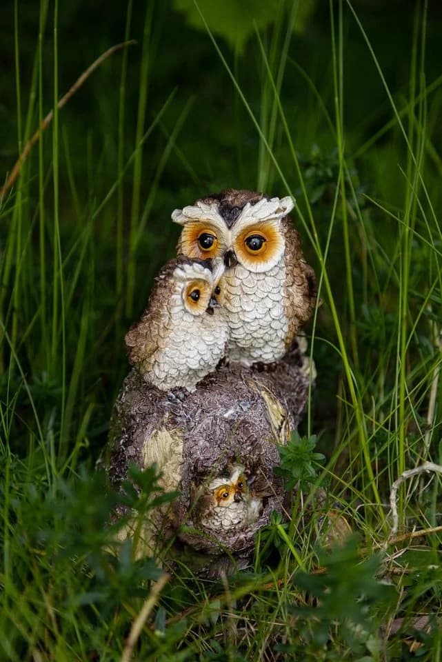 Wohnando Dekofigur Winter-Eulenfamilie Baumstumpf
